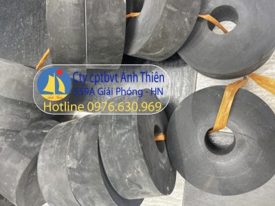 Cao su giảm chấn đường kính ngoài 110 x đường kính trong 30mm x cao 38mm