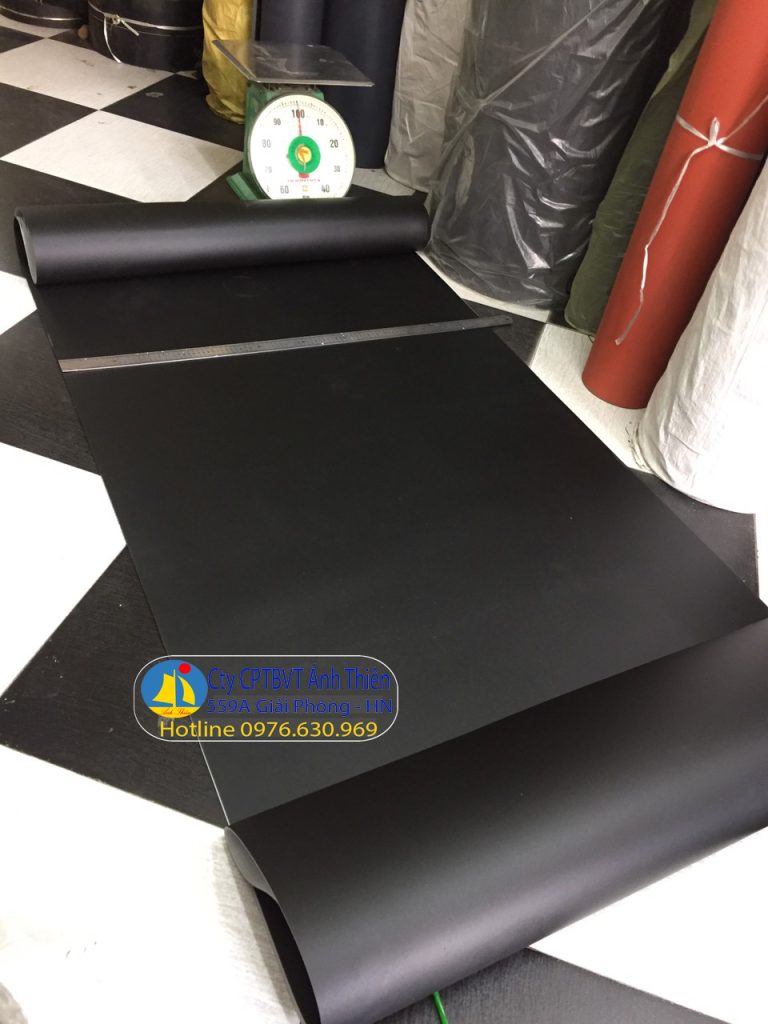 Băng tải PVC đen mờ dày 2mm - 2 lớp bố x Bản rộng 970mm