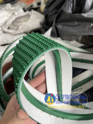 Băng tải PVC xanh nhám dày 5mm x Dán gân K10